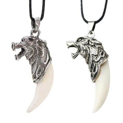 (랜덤 발송) 동물 이빨 목걸이 / 치아 펜던트 티타늄 남성 선물