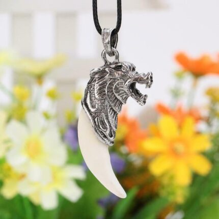 늑대 이빨 목걸이 / 상아 치아 펜던트 티타늄 남성 선물