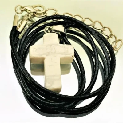 십자가 자연석 오팔 목걸이(아이보리색) / 선물 장식 액세서리